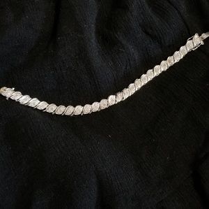 Tennis bracelet